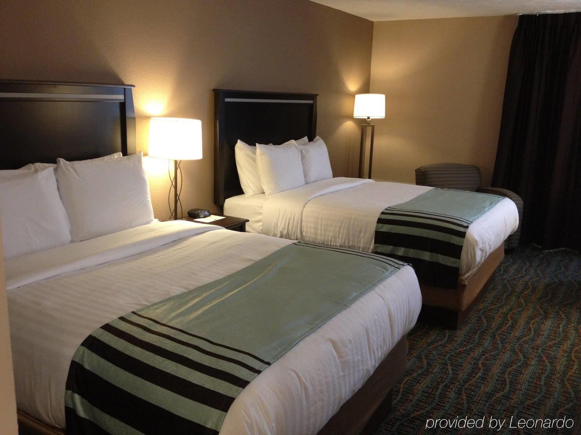 Boarders Inn & Suites By Cobblestone Hotels - Grand Island Exterior foto