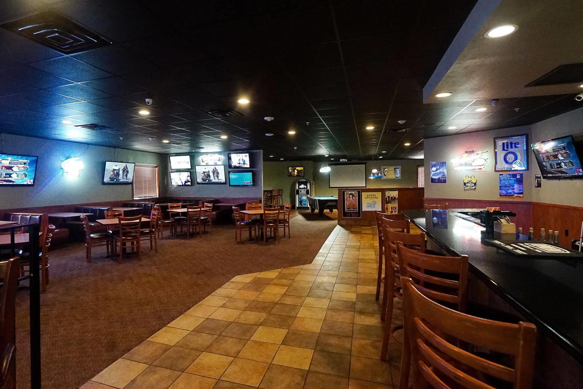 Boarders Inn & Suites By Cobblestone Hotels - Grand Island Exterior foto